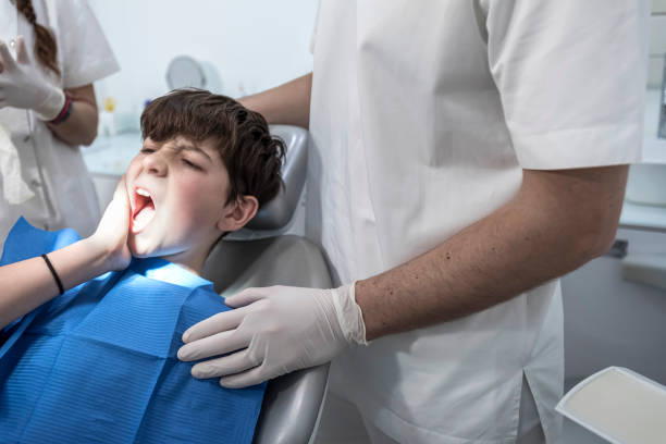 Best Emergency Tooth Extraction  in Kidron, OH